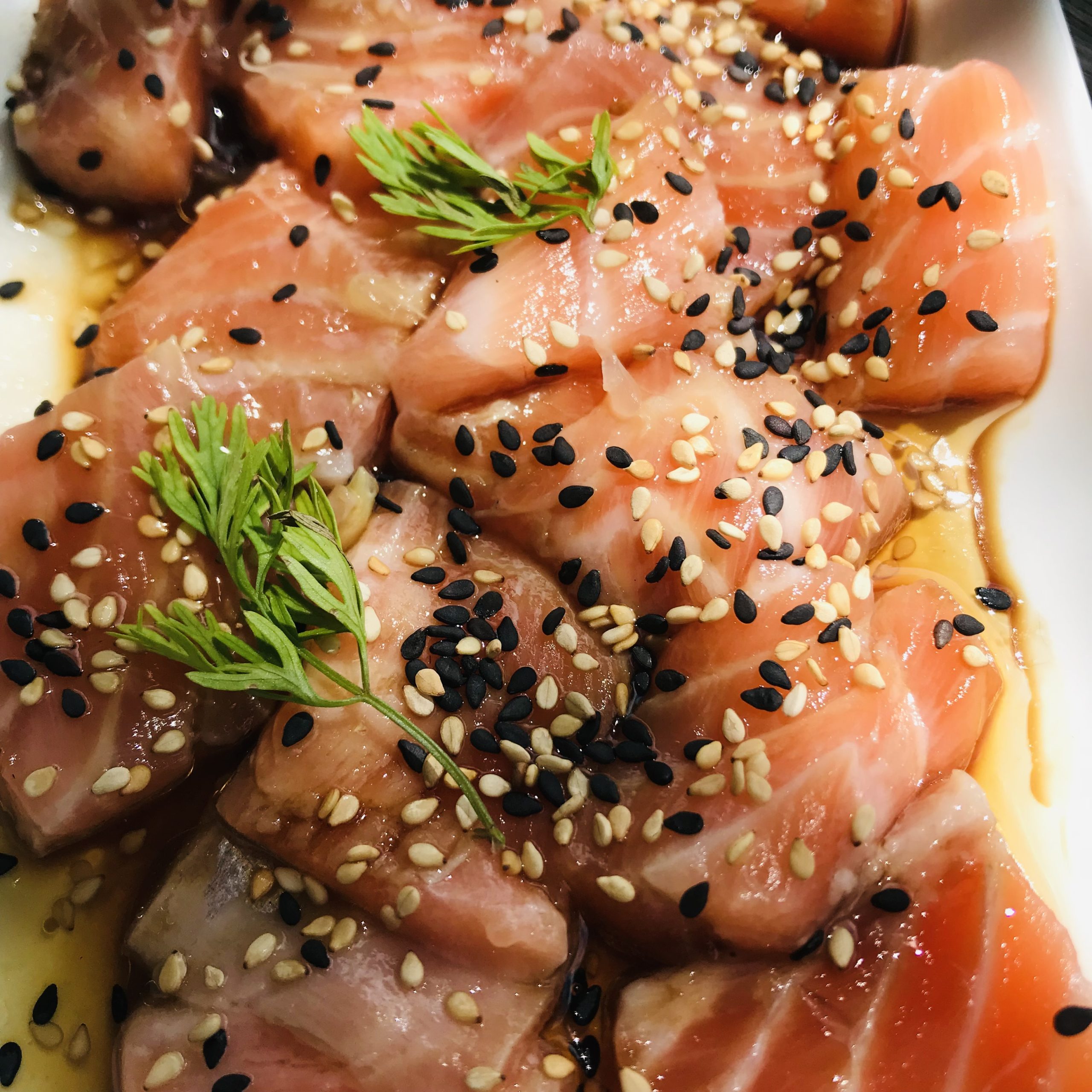 You are currently viewing Saumon mariné pour des sushis sans riz !